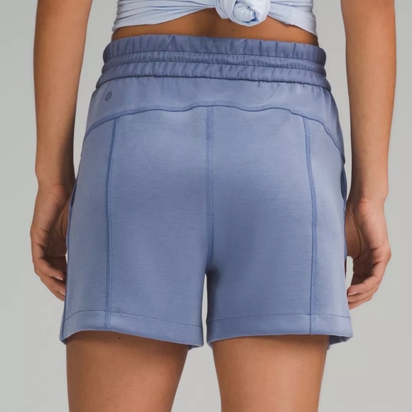 Lululemon Softstreme Shorts (size 6) - Picture 2 of 4